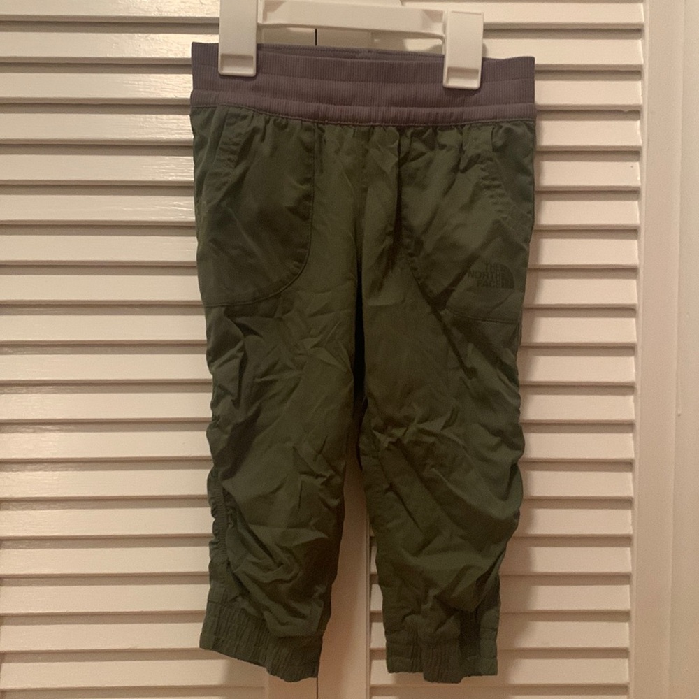 The North Face ‘flashdry’ pants.